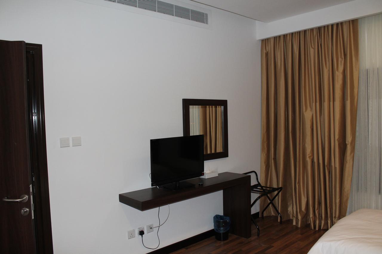 Golden Tulip Al Khobar Suites Экстерьер фото