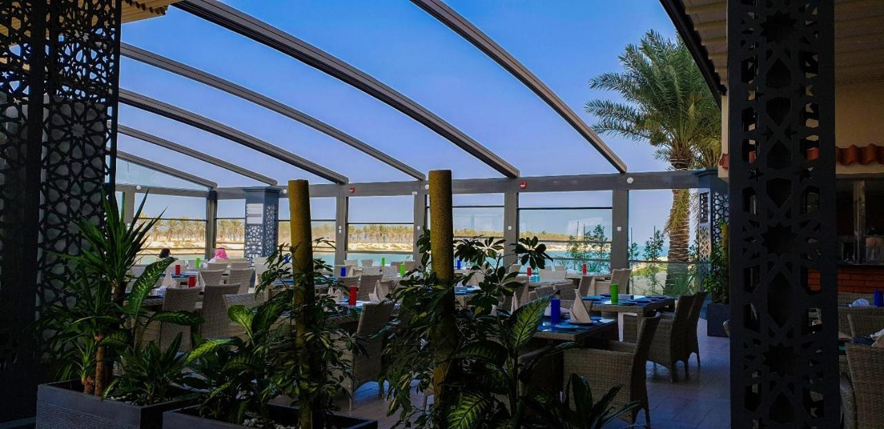 Golden Tulip Al Khobar Suites Экстерьер фото